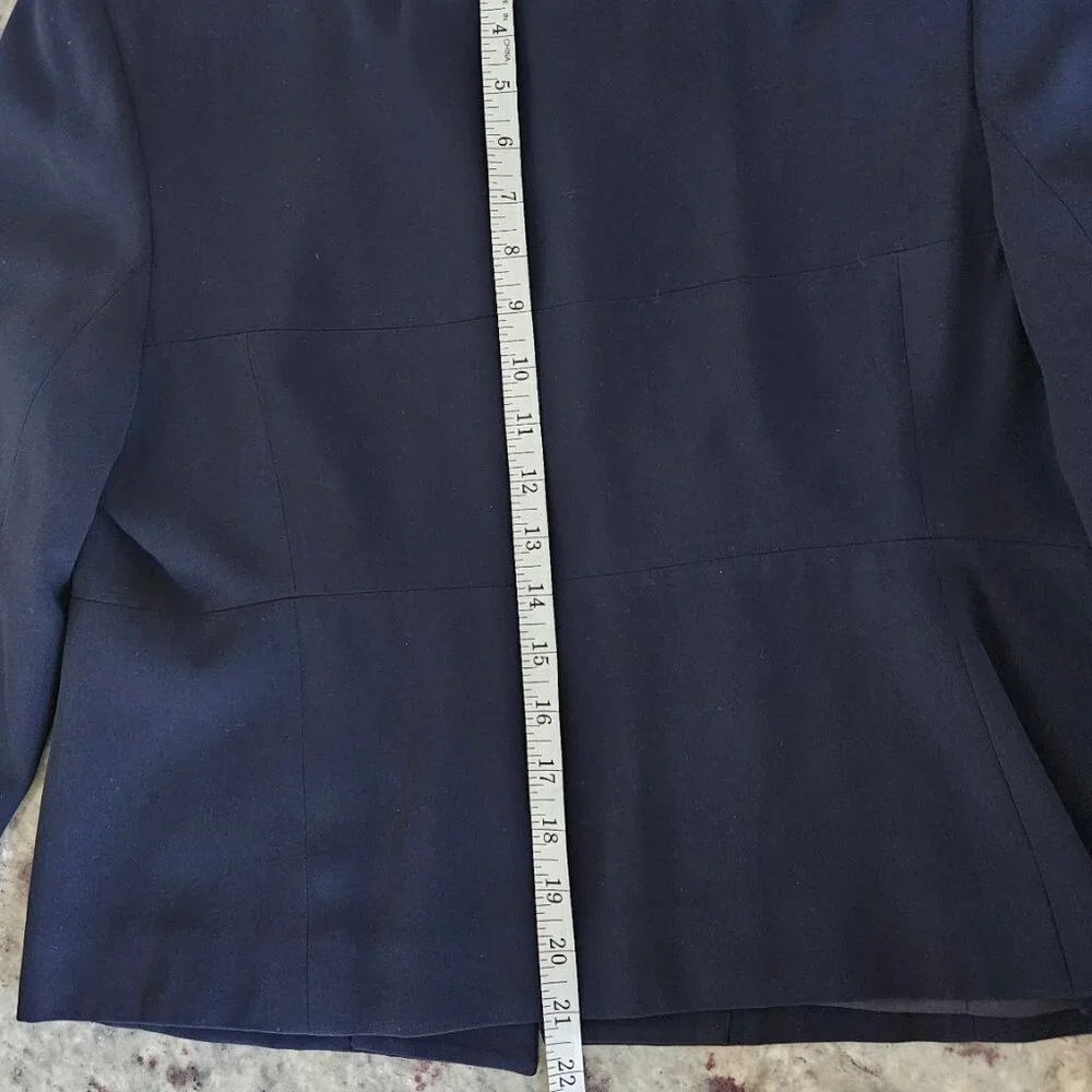 Harve Bernard Collection, Classic Navy Blue Collarless Blazer size 12P